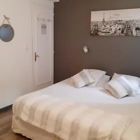 ゲストハウス A Mi Chemin 3*