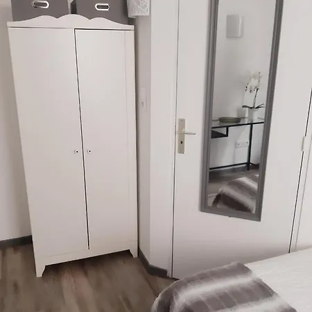 ゲストハウス A Mi Chemin オベルネ