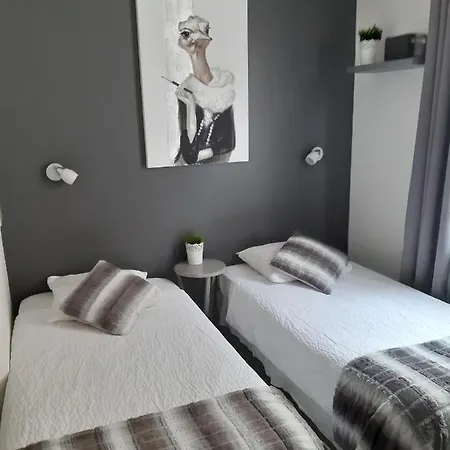 ゲストハウス A Mi Chemin オベルネ